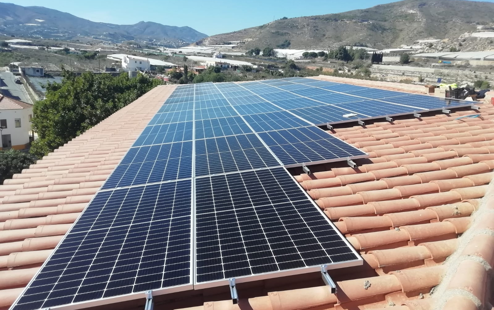 La mitad de los edificios municipales de la Villa ya tienen instaladas placas fotovoltaicas